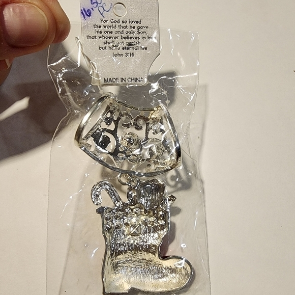 O2 Christmas bling Scarf Jewelry Santa boot enamel and Rhinestones - Picture 8 of 9